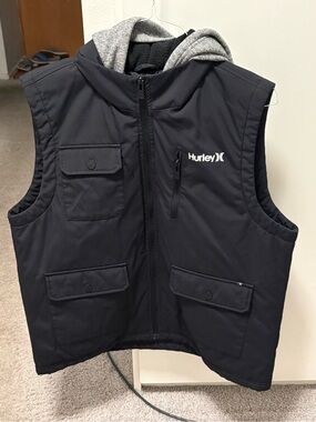 Hurley Black Hooded Vest with hood